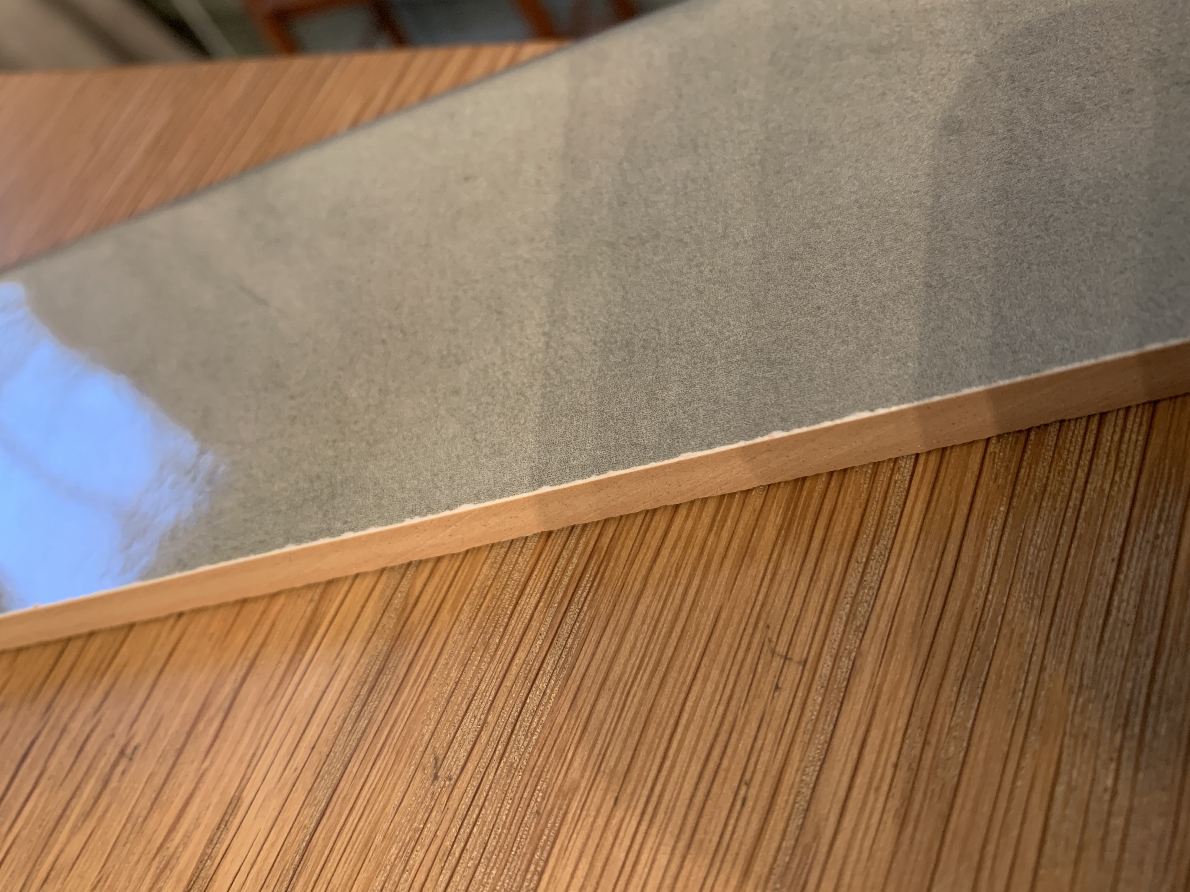 tiling - For tile backsplash, how to handle straight cut meeting ...